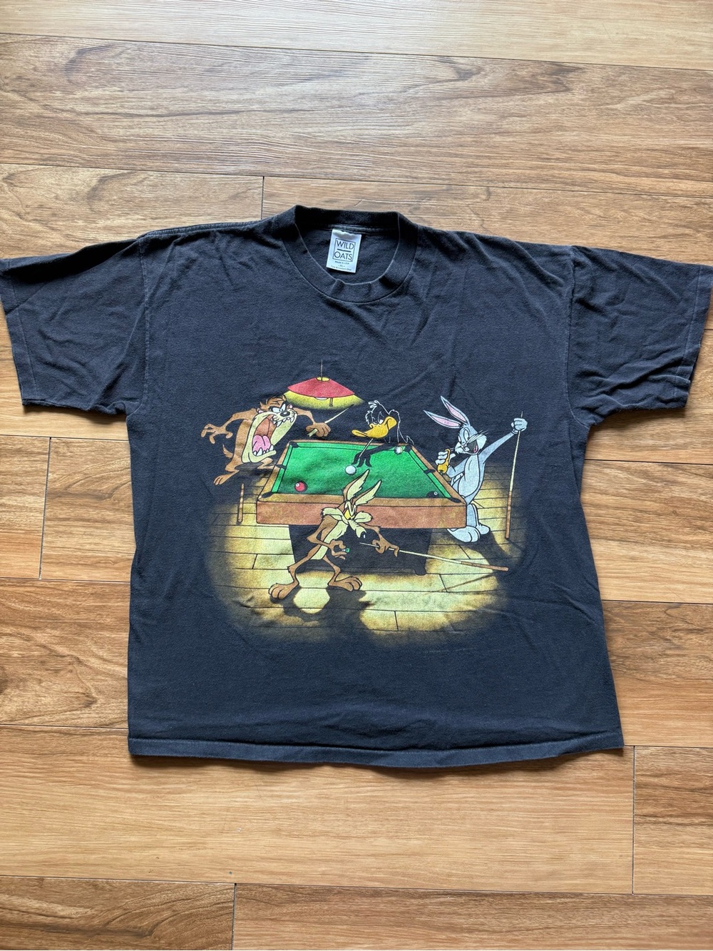 Vintage 90s Wild Oats Looney Tunes Pool Hall Billiards T-Shirt XL USA Bugs Bunny